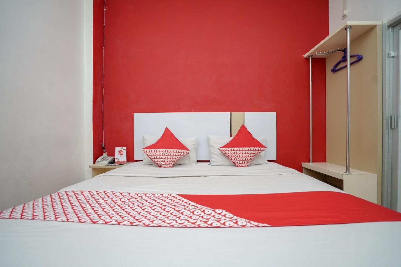 Oyo 575 Blessing Hotel Palembang Eksteriør bilde